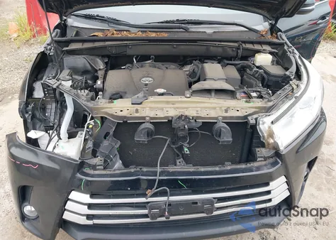 2018 Toyota Highlander Xle from USA, damaged, VIN 5TDJZRFH2JS529573